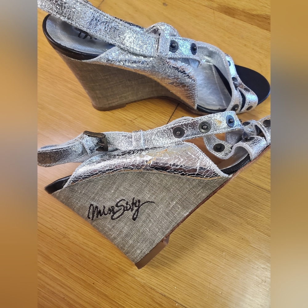 MISS SIXTY DISTRESSED LEATHER STUDDED SANDALS made in italy SIZE 37
